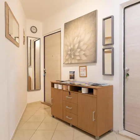 아파트 1 Bedroom Lovely In