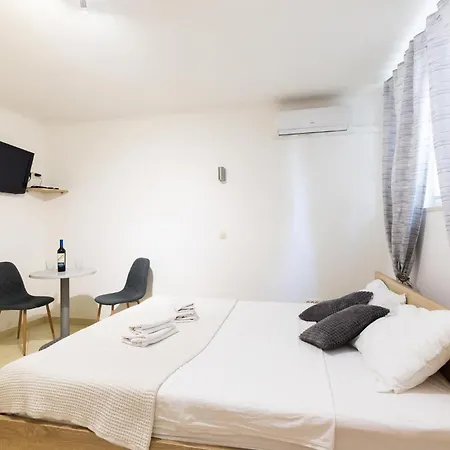 1 Bedroom Beautiful In 公寓 *